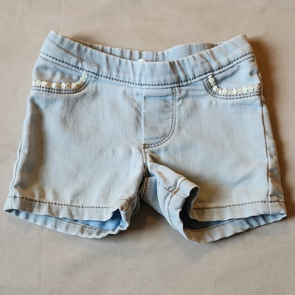Old Navy floral top with Carter light denim shorts 2T